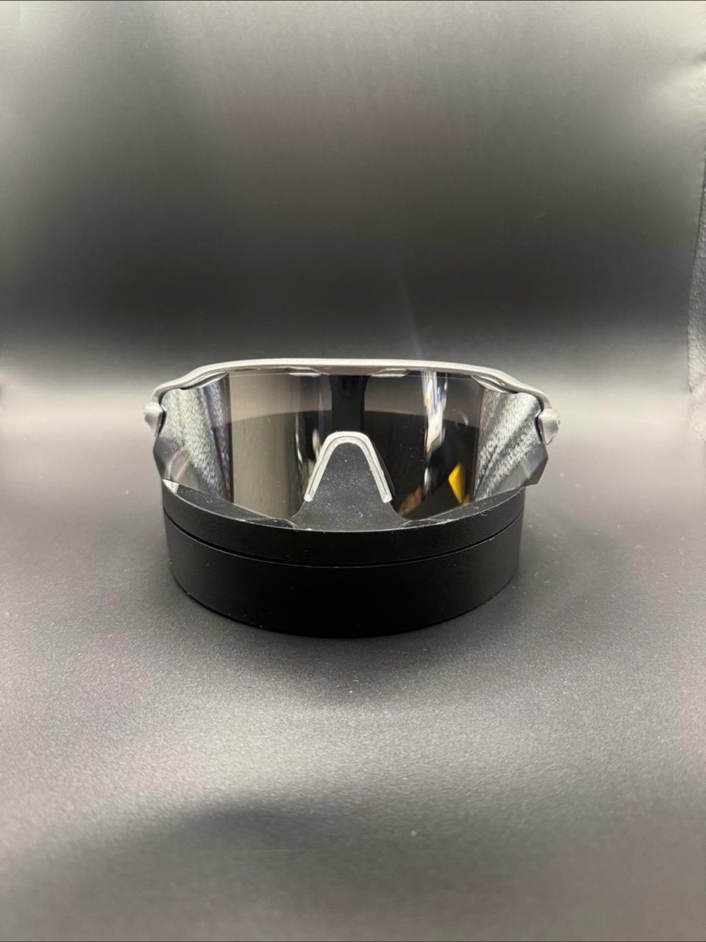 Sport (style) Radar Sunglasses silver frame with chrome lens